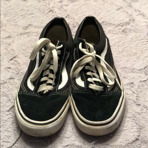 Women’s U.S 9.5 vans